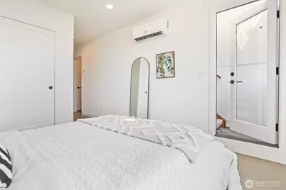 3442 B NW 65th Street, Seattle, WA 98117 - Photo 12