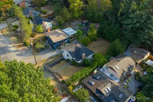 10522 41st Pl NE, Seattle, WA 98125 - Photo 1