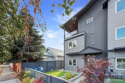 8009 27th Avenue NW, Seattle, WA 98117 - Photo 2