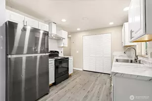 2705 E Broadway St, Mount Vernon, WA 98274 - Photo 12