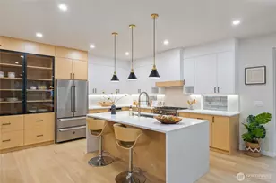 12426 NE 90th St, Kirkland, WA 98033 - Photo 4