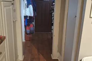 728 5th Ave SW, Puyallup, WA 98371 - Photo 2