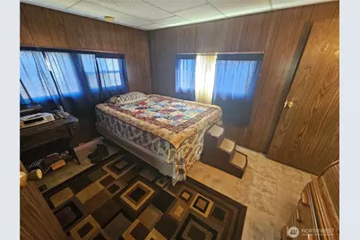 302 Main Street, Oroville, WA 98844 - Photo 10