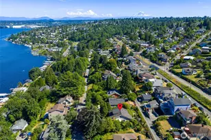 9733 Arrowsmith Ave S, Seattle, WA 98118 - Photo 2