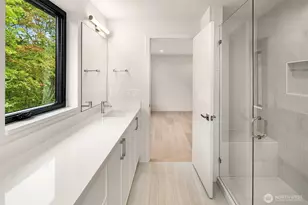 286 118th Ave SE, Bellevue, WA 98005 - Photo 24