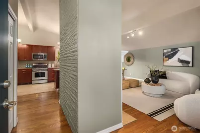 18710 64th Avenue W, Lynnwood, WA 98037 - Photo 4