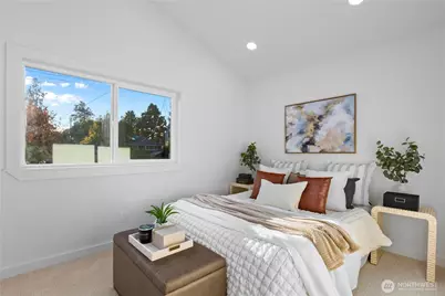 9737 Evanston Avenue N, Seattle, WA 98103 - Photo 22