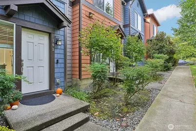 10176 156th Court NE #102, Redmond, WA 98052 - Photo 2