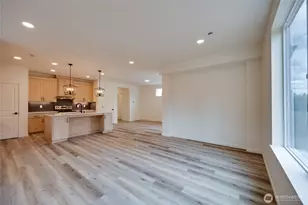 940 RW Fletcher St, Winlock, WA 98596 - Photo 12