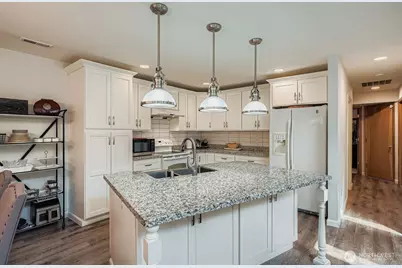 230 105th Street E, Tacoma, WA 98455 - Photo 8