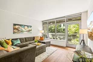 588 Bell St, Seattle, WA 98121 - Photo 16