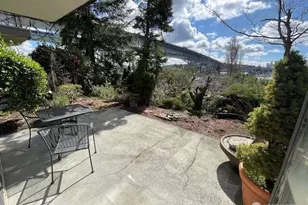 401 NE 40th St, Seattle, WA 98105 - Photo 18