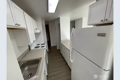 401 NE 40th Street, Seattle, WA 98105 - Photo 22