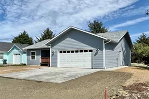 382 S Wynoochee Dr SW, Ocean Shores, WA 98569 - Photo 2