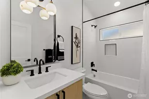 9735 Evanston Ave N, Seattle, WA 98103 - Photo 10