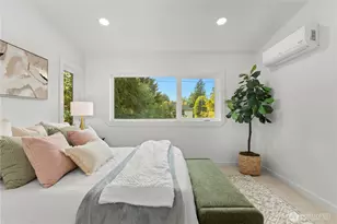 9735 Evanston Ave N, Seattle, WA 98103 - Photo 14