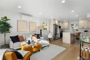 9735 Evanston Ave N, Seattle, WA 98103 - Photo 2