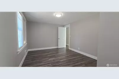 12053 70 Avenue S, Seattle, WA 98178 - Photo 14