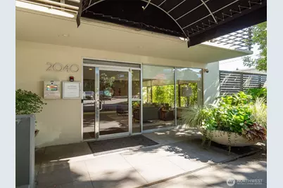 2040 43rd Avenue E #402, Seattle, WA 98112 - Photo 28