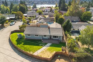 212 Willow St, Bremerton, WA 98310 - Photo 2