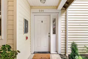 612 228th St SW, Bothell, WA 98021 - Photo 2