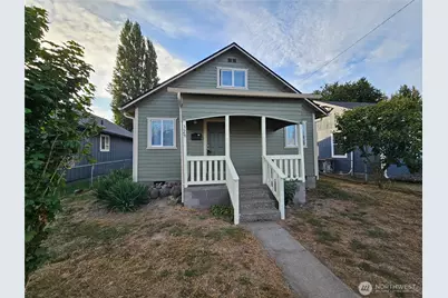 329 24th Street, Longview, WA 98632 - Photo 1