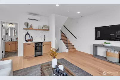 427 19th Avenue E, Seattle, WA 98112 - Photo 2