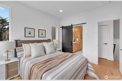 427 19th Avenue E, Seattle, WA 98112 - Photo 12