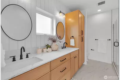 429 19th Avenue E, Seattle, WA 98112 - Photo 6