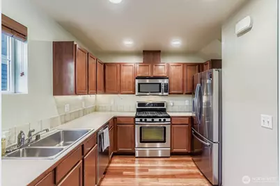 838 4th Avenue NE, Issaquah, WA 98029 - Photo 10