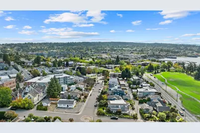 631 Market Street #203, Kirkland, WA 98033 - Photo 2