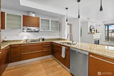 631 Market Street #203, Kirkland, WA 98033 - Photo 6