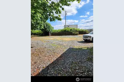 9813 Airport Way, Snohomish, WA 98296 - Photo 14