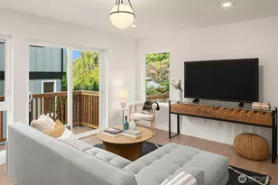 2030 NE 123rd St, Seattle, WA 98125 - Photo 4