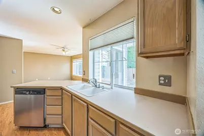 7608 145th Avenue Ct E, Sumner, WA 98390 - Photo 10