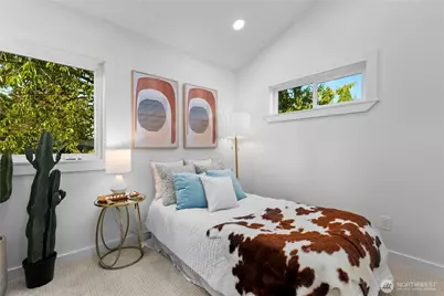 9737 Evanston Avenue N, Seattle, WA 98103 - Photo 24