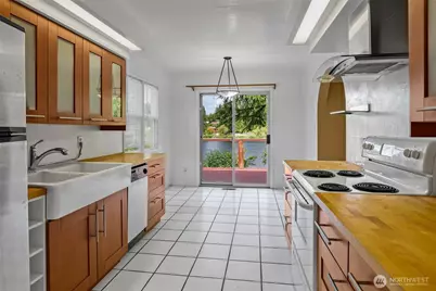 13202 Bitter Place N, Seattle, WA 98133 - Photo 10