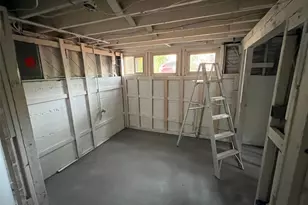 4053 NE 55th St, Seattle, WA 98105 - Photo 14