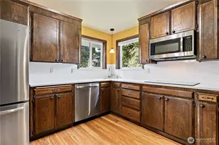401 San Mar Dr NE, Olympia, WA 98506 - Photo 8