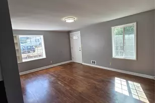 10603 12th Ave SW, Seattle, WA 98146 - Photo 10