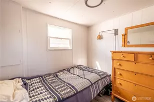 225 NE Ernst St, Oak Harbor, WA 98277 - Photo 10