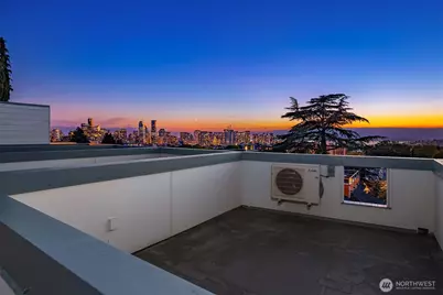 1227 E Roy Street, Seattle, WA 98102 - Photo 34