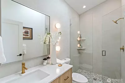 8005 25th Avenue NW, Seattle, WA 98117 - Photo 22