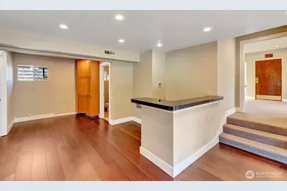 15500 Bothell Way NE, Lake Forest Park, WA 98155 - Photo 4