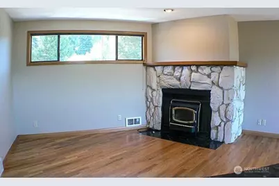 15500 Bothell Way NE, Lake Forest Park, WA 98155 - Photo 18