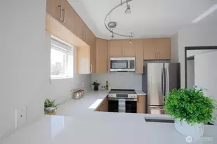 2500 Western Ave Ave, Seattle, WA 98121 - Photo 10