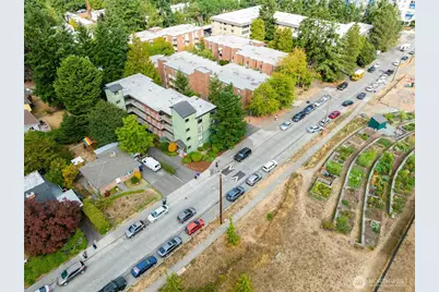 712 N 143rd Street, Seattle, WA 98133 - Photo 4