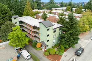 712 N 143rd St, Seattle, WA 98133 - Photo 2