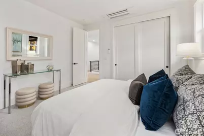 14140 SE 8th Street, Bellevue, WA 98007 - Photo 28