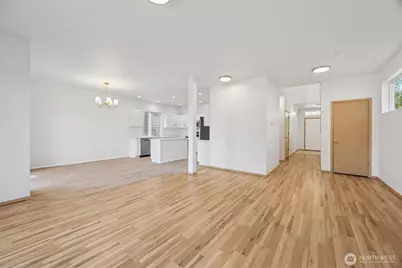 11211 181st Street Ct E, Puyallup, WA 98374 - Photo 4